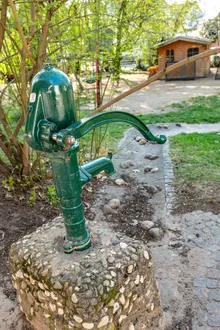 Wasserpumpe des Evangelischen Bonhoefferkindergartens